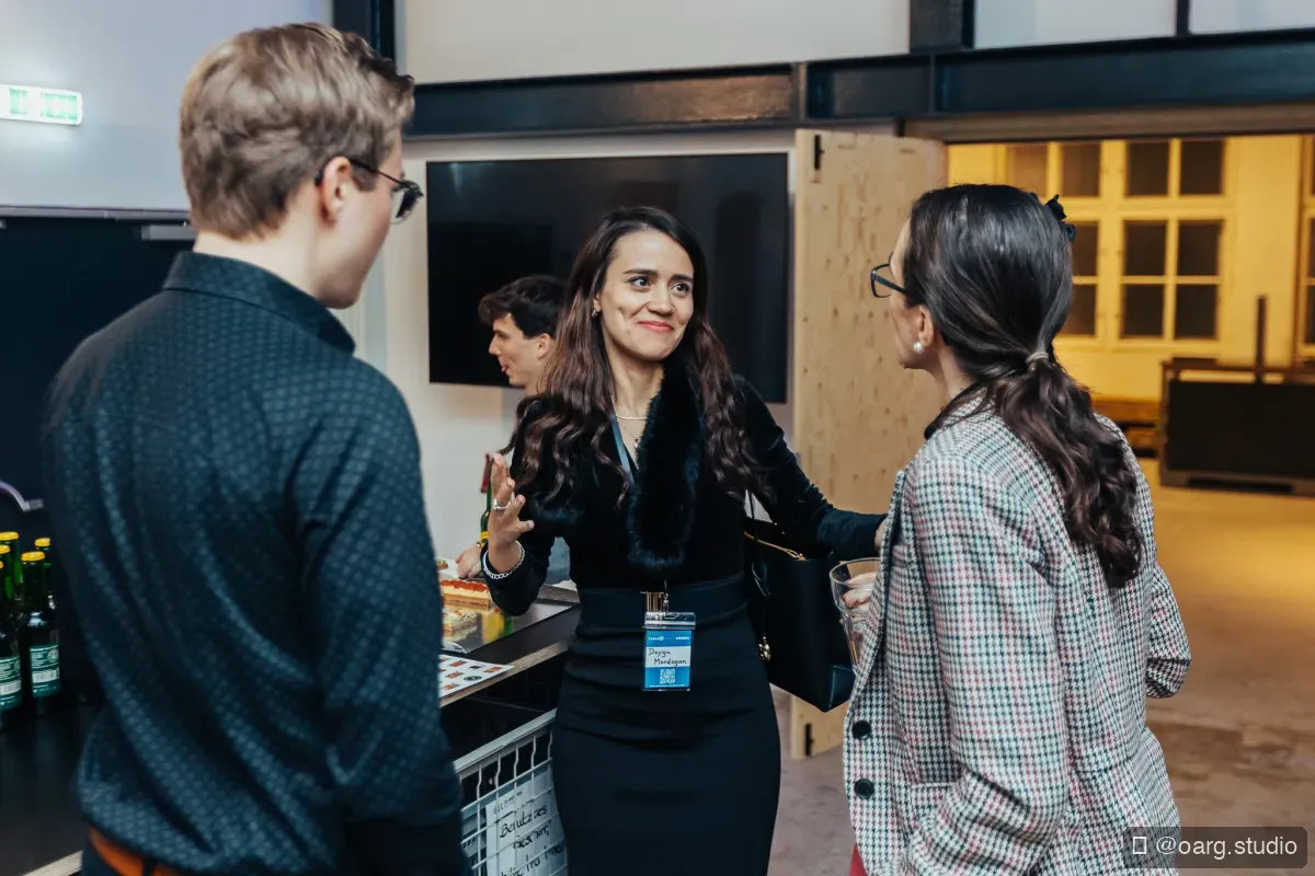 LLV #1 Networking an der Bar